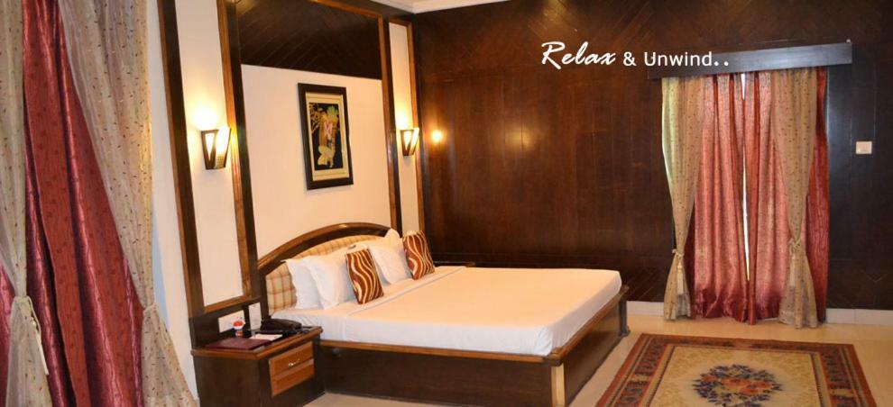 Hotel Rudra Continental Rudrapur Exterior foto